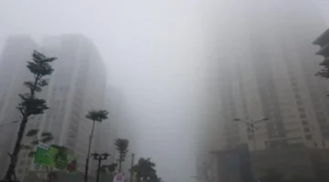 تقلبات جوية مرتقبة تشمل أمطاراً وضباباً كثيفاً في مناطق شمال فيتنام